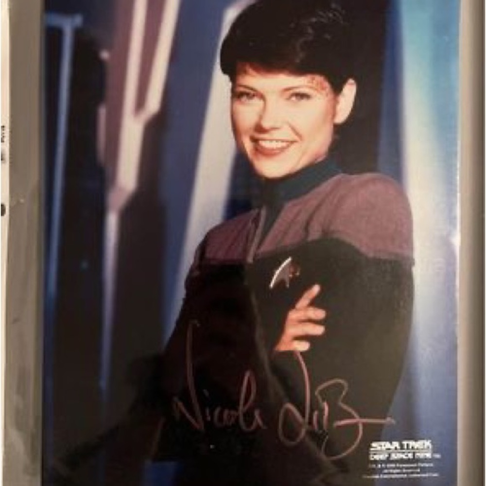 Nicole de Boer (Ezri Dax) Autograph